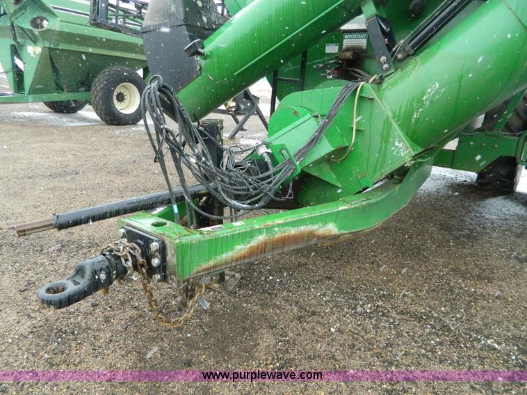 image for item Y9052 2006 Brent Avalanche 1084 grain cart
