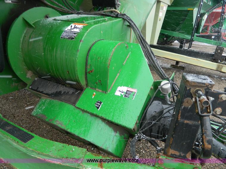 image for item Y9052 2006 Brent Avalanche 1084 grain cart