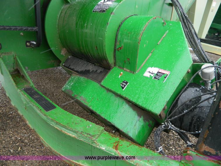 image for item Y9052 2006 Brent Avalanche 1084 grain cart