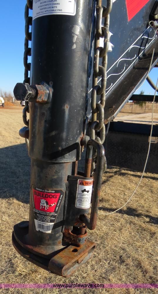 image for item B4560 2006 PJ GN32 32' gooseneck flatbed trailer