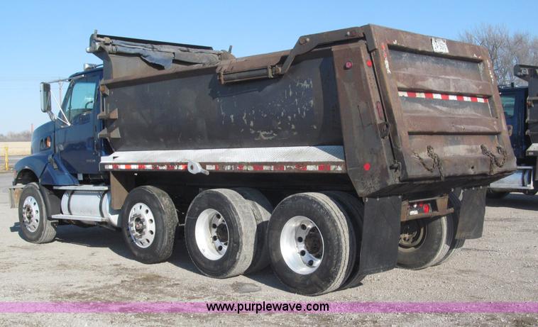 image for item B5321 2001 Sterling LT9501 tri axle dump truck