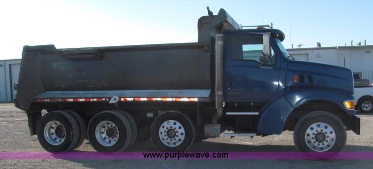 image for item B5321 2001 Sterling LT9501 tri axle dump truck