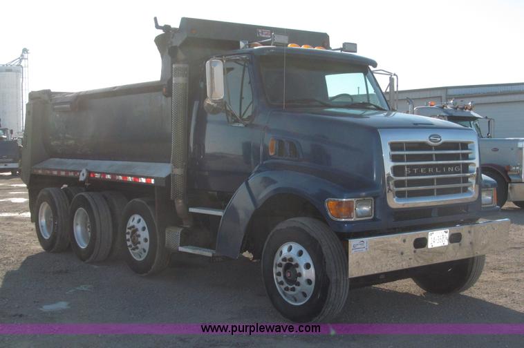 image for item B5321 2001 Sterling LT9501 tri axle dump truck