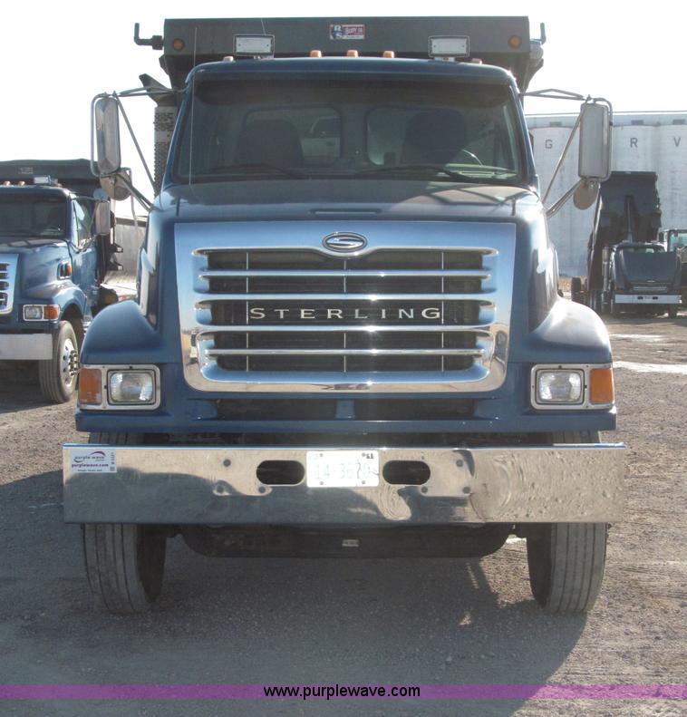 image for item B5321 2001 Sterling LT9501 tri axle dump truck