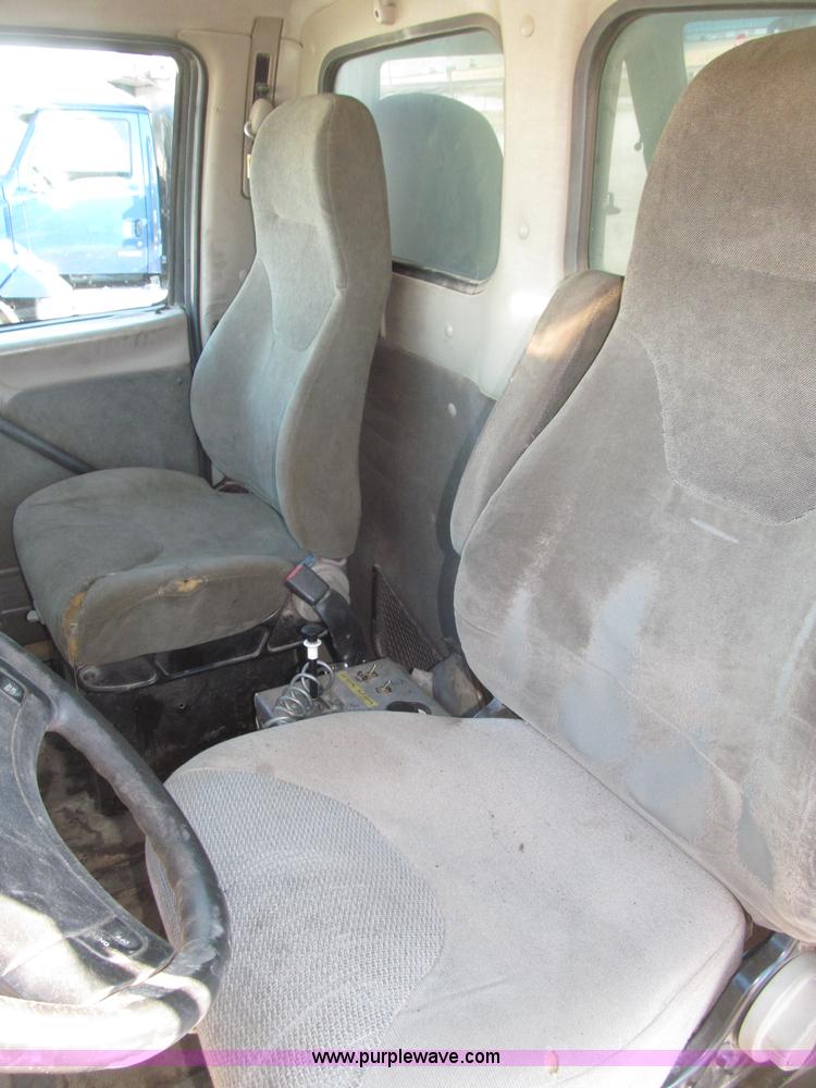 image for item B5321 2001 Sterling LT9501 tri axle dump truck