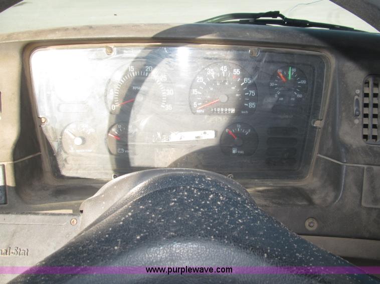 image for item B5321 2001 Sterling LT9501 tri axle dump truck