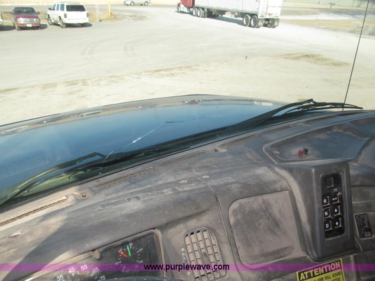 image for item B5321 2001 Sterling LT9501 tri axle dump truck