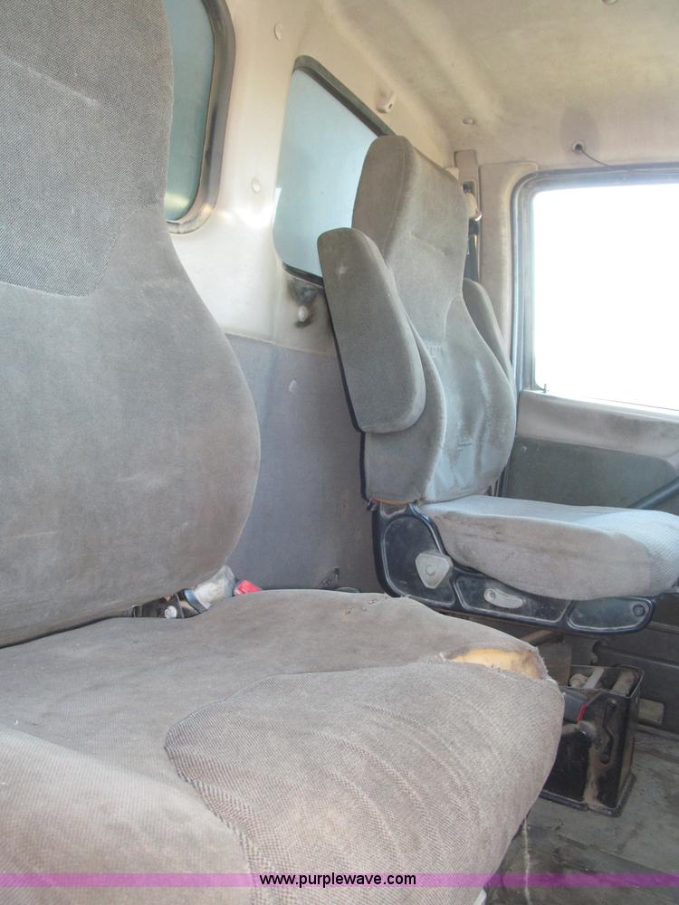 image for item B5321 2001 Sterling LT9501 tri axle dump truck