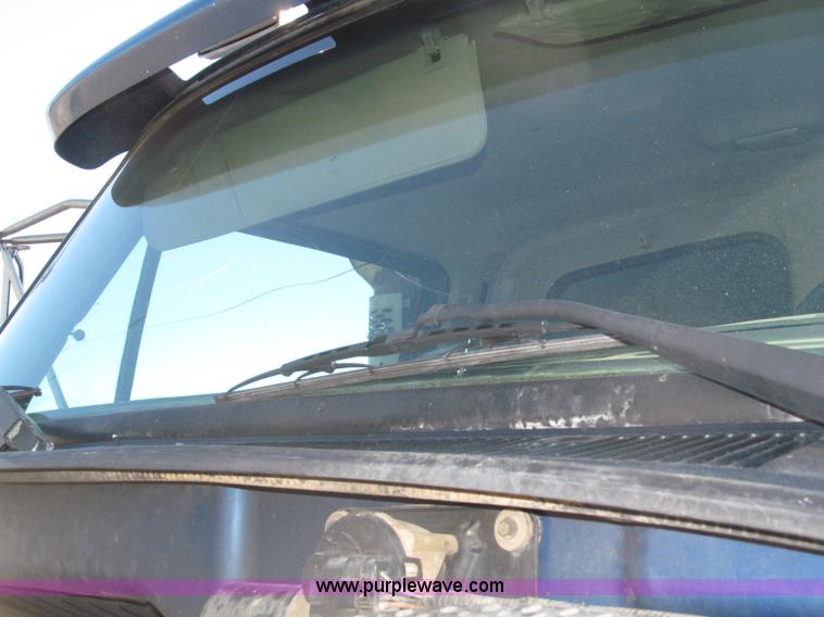 image for item B5321 2001 Sterling LT9501 tri axle dump truck