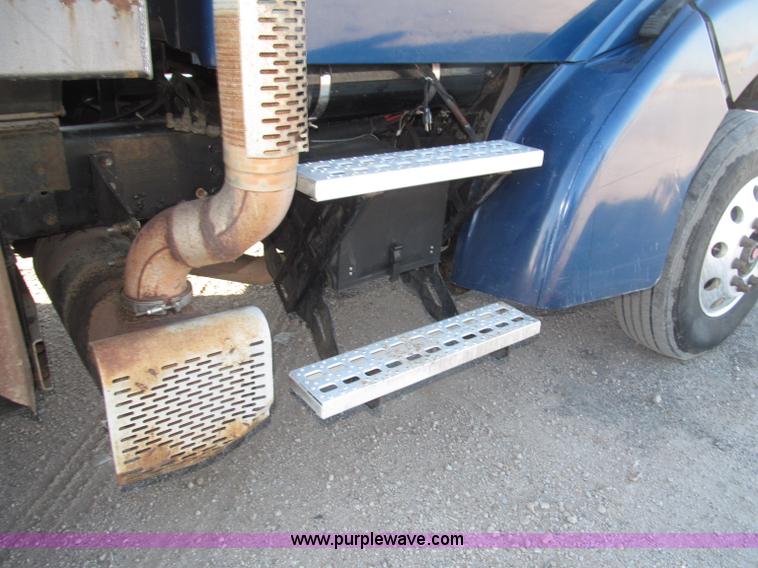 image for item B5321 2001 Sterling LT9501 tri axle dump truck