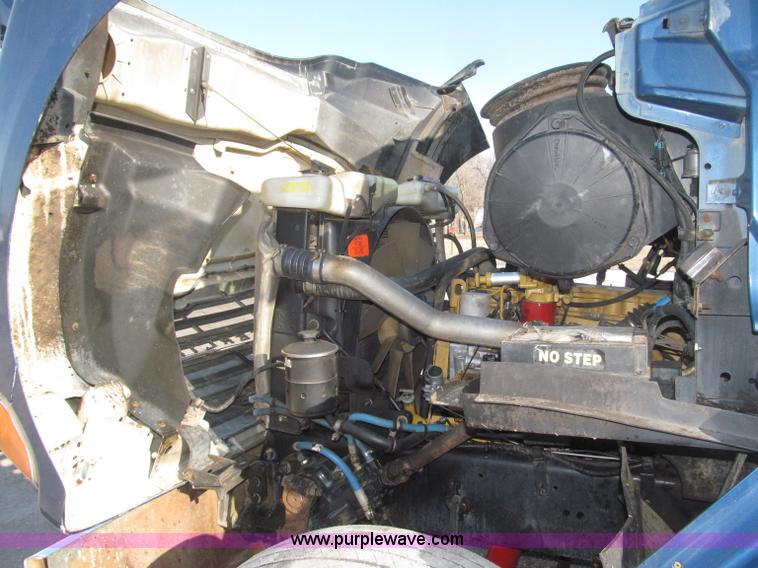 image for item B5321 2001 Sterling LT9501 tri axle dump truck