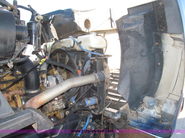 image for item B5321 2001 Sterling LT9501 tri axle dump truck