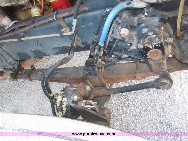 image for item B5321 2001 Sterling LT9501 tri axle dump truck