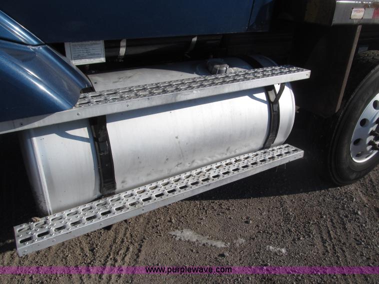 image for item B5321 2001 Sterling LT9501 tri axle dump truck