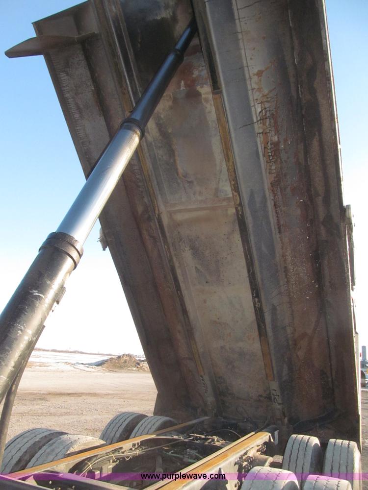 image for item B5321 2001 Sterling LT9501 tri axle dump truck