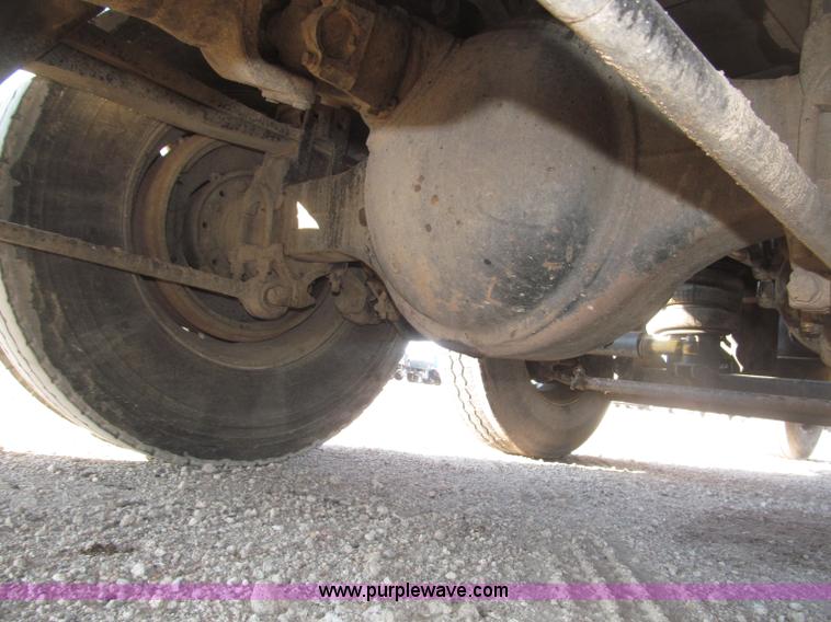 image for item B5321 2001 Sterling LT9501 tri axle dump truck