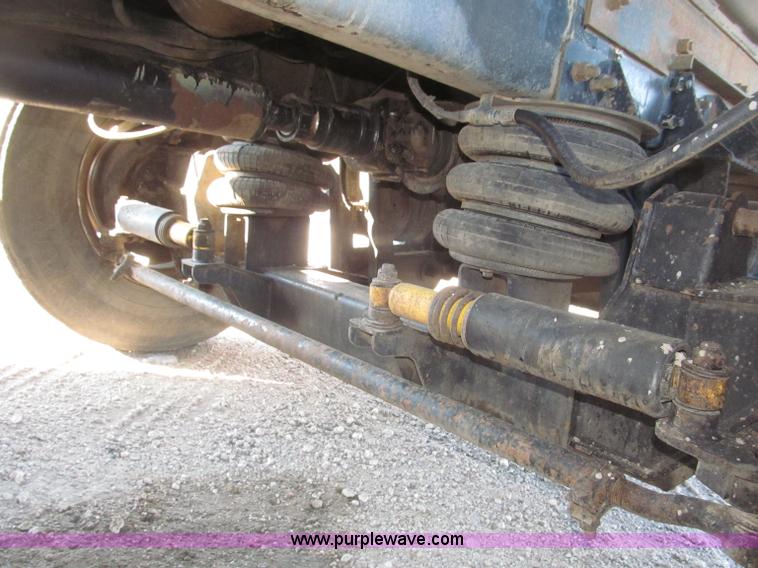 image for item B5321 2001 Sterling LT9501 tri axle dump truck