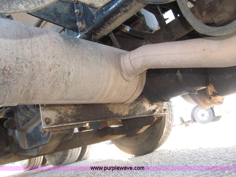 image for item B5321 2001 Sterling LT9501 tri axle dump truck