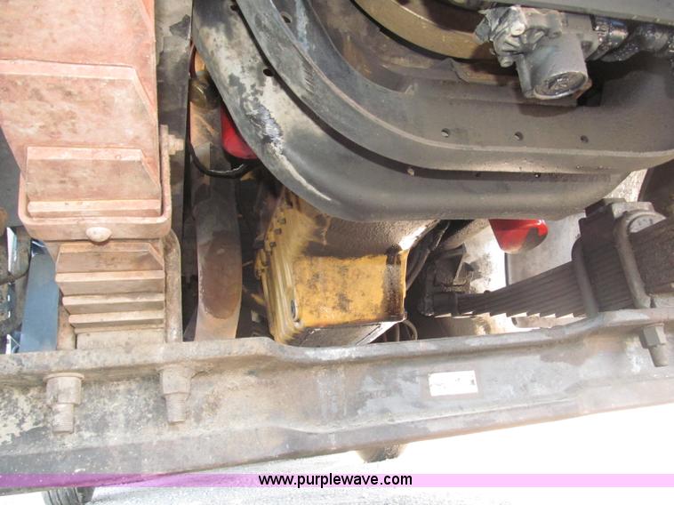 image for item B5321 2001 Sterling LT9501 tri axle dump truck