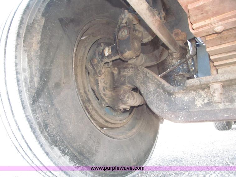 image for item B5321 2001 Sterling LT9501 tri axle dump truck