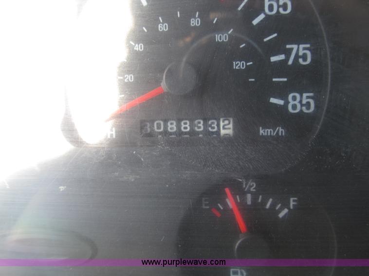 image for item B5322 2000 Sterling LT8500 tri axle dump truck