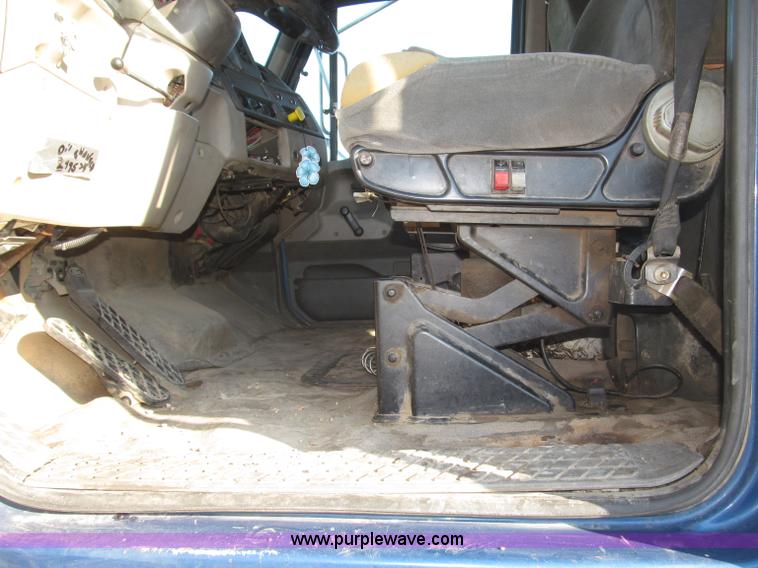 image for item B5322 2000 Sterling LT8500 tri axle dump truck