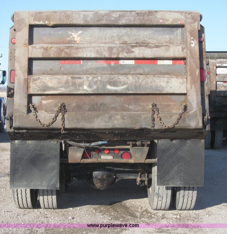 image for item B5323 2001 Sterling LT9501 tri axle dump truck