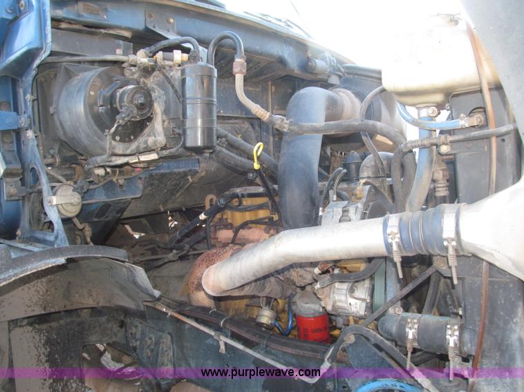 image for item B5323 2001 Sterling LT9501 tri axle dump truck