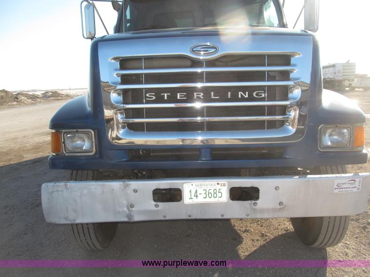 image for item B5323 2001 Sterling LT9501 tri axle dump truck
