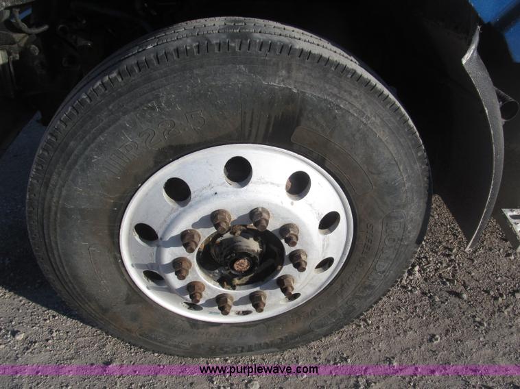 image for item B5323 2001 Sterling LT9501 tri axle dump truck