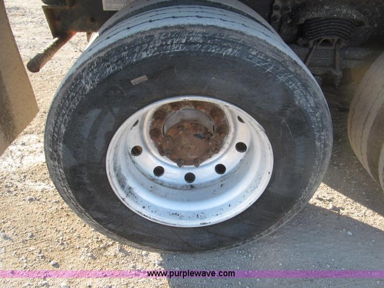 image for item B5323 2001 Sterling LT9501 tri axle dump truck