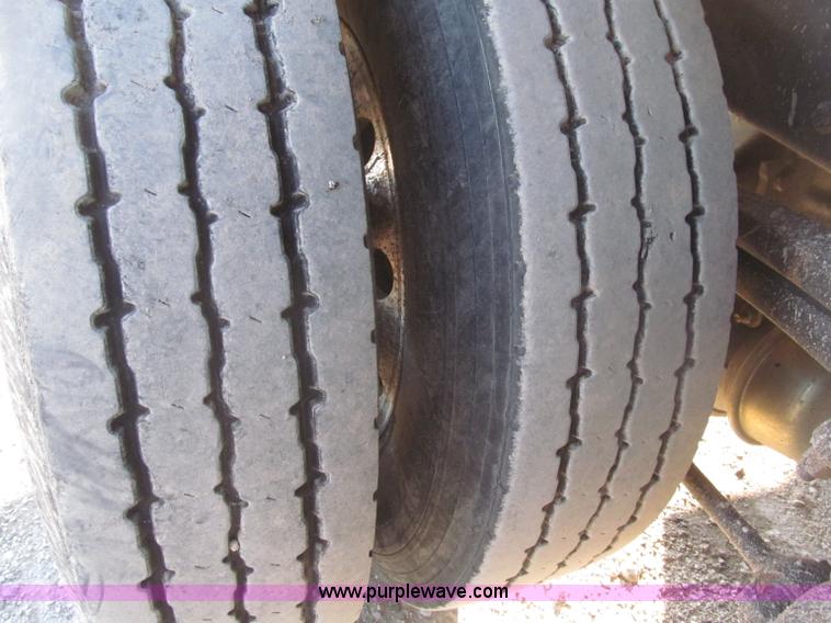 image for item B5323 2001 Sterling LT9501 tri axle dump truck