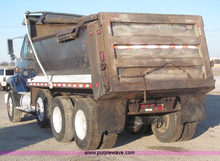 image for item B5324 2001 Sterling LT9501 tri axle dump truck