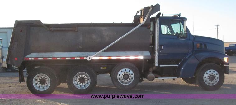 image for item B5324 2001 Sterling LT9501 tri axle dump truck