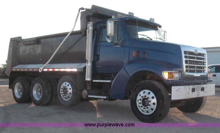 image for item B5324 2001 Sterling LT9501 tri axle dump truck