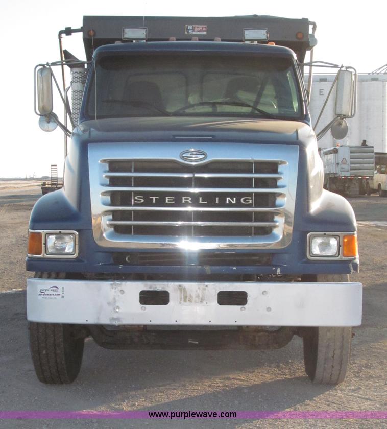 image for item B5324 2001 Sterling LT9501 tri axle dump truck