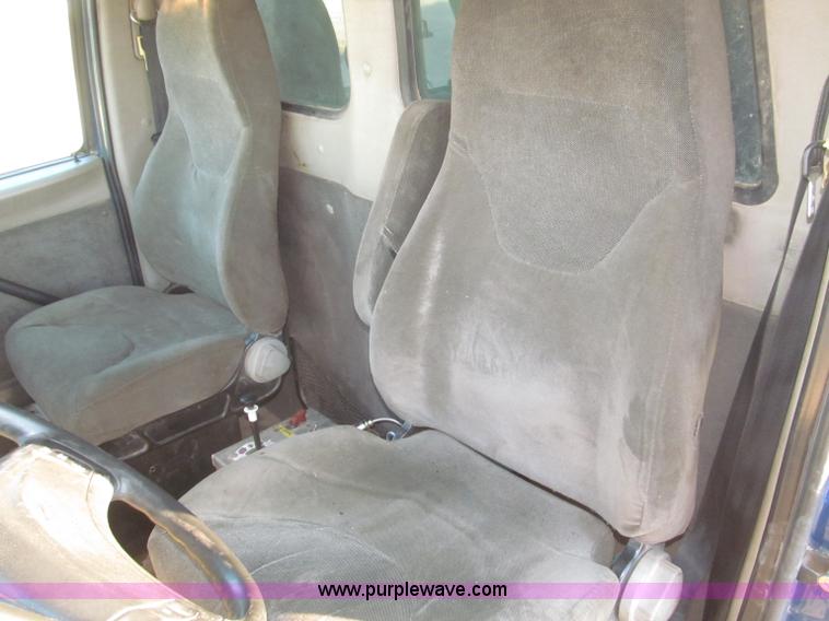 image for item B5324 2001 Sterling LT9501 tri axle dump truck