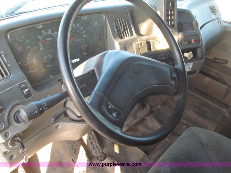 image for item B5324 2001 Sterling LT9501 tri axle dump truck