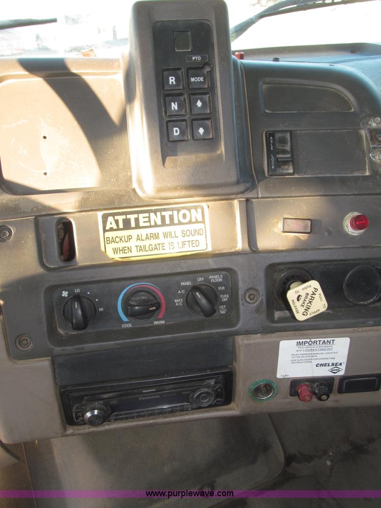 image for item B5324 2001 Sterling LT9501 tri axle dump truck