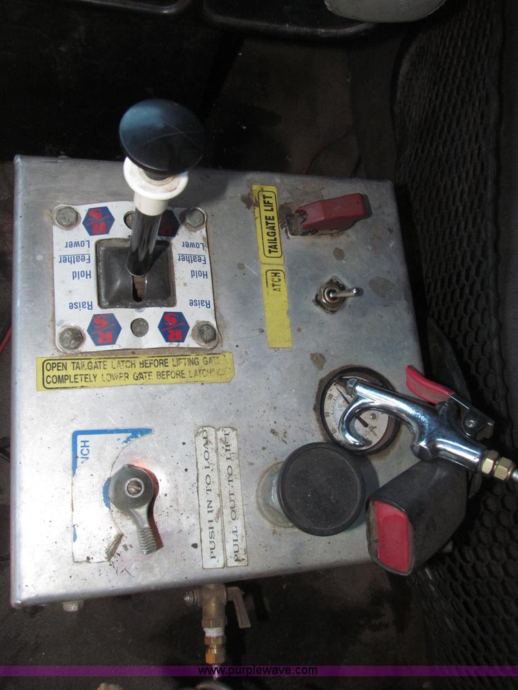 image for item B5324 2001 Sterling LT9501 tri axle dump truck