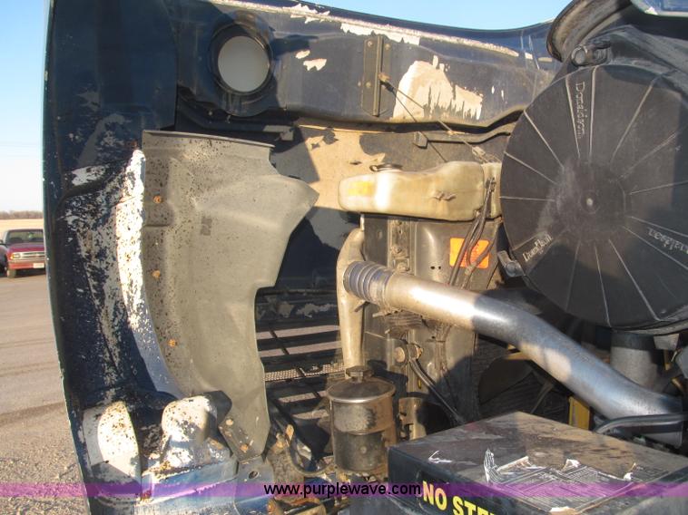 image for item B5324 2001 Sterling LT9501 tri axle dump truck