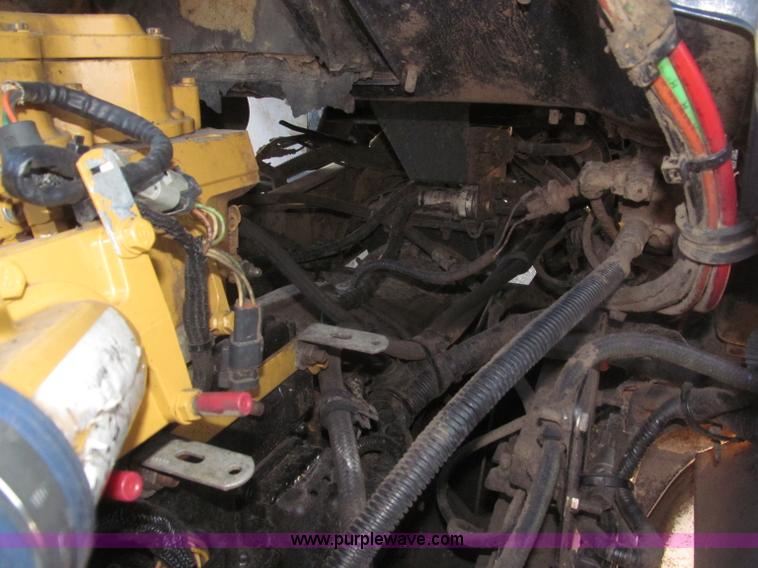 image for item B5324 2001 Sterling LT9501 tri axle dump truck