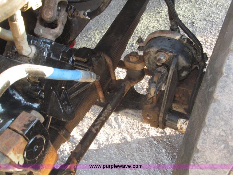 image for item B5324 2001 Sterling LT9501 tri axle dump truck