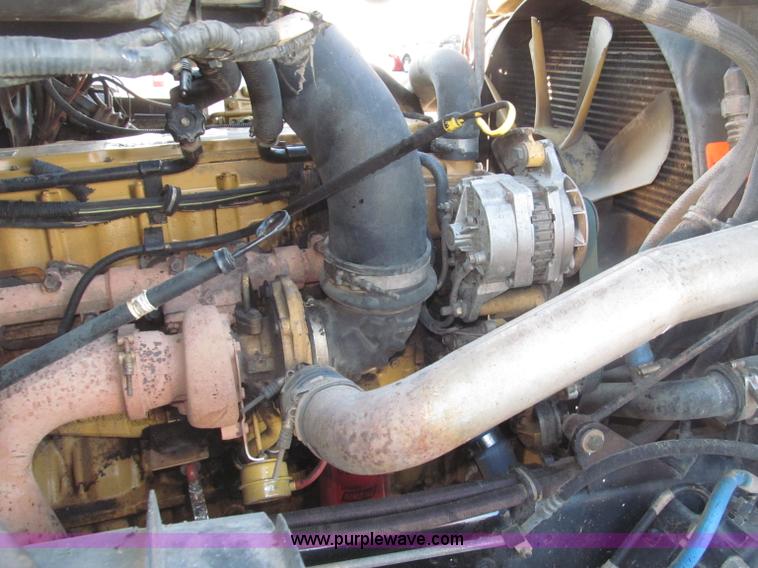 image for item B5324 2001 Sterling LT9501 tri axle dump truck