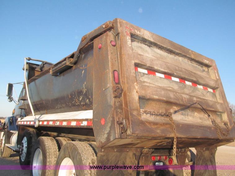 image for item B5324 2001 Sterling LT9501 tri axle dump truck