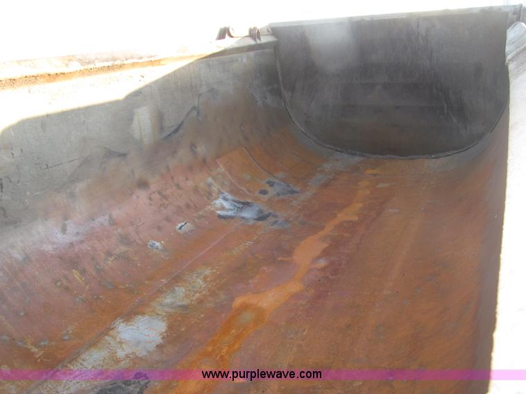 image for item B5324 2001 Sterling LT9501 tri axle dump truck