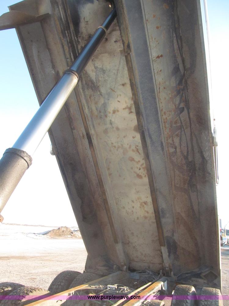 image for item B5324 2001 Sterling LT9501 tri axle dump truck