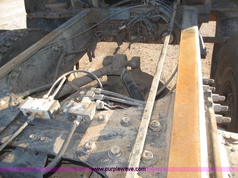 image for item B5324 2001 Sterling LT9501 tri axle dump truck