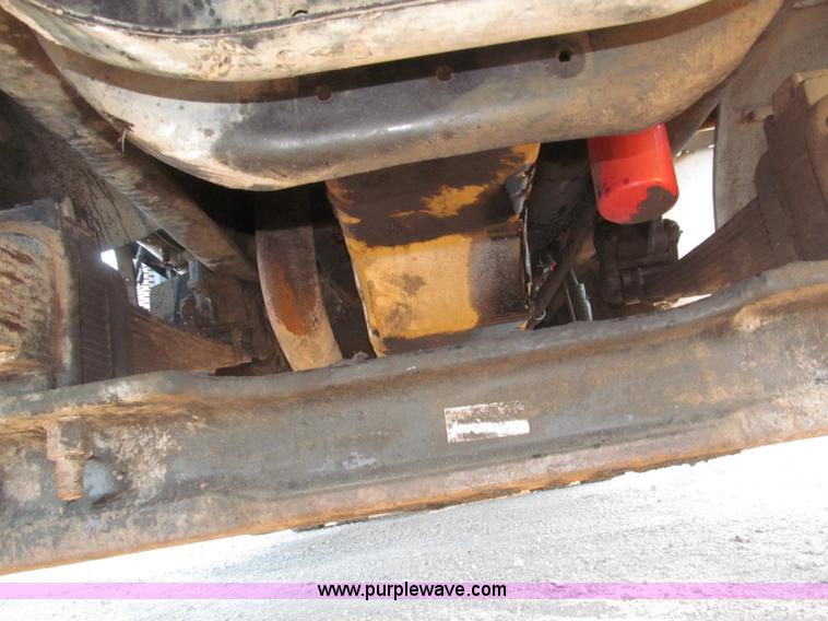 image for item B5324 2001 Sterling LT9501 tri axle dump truck