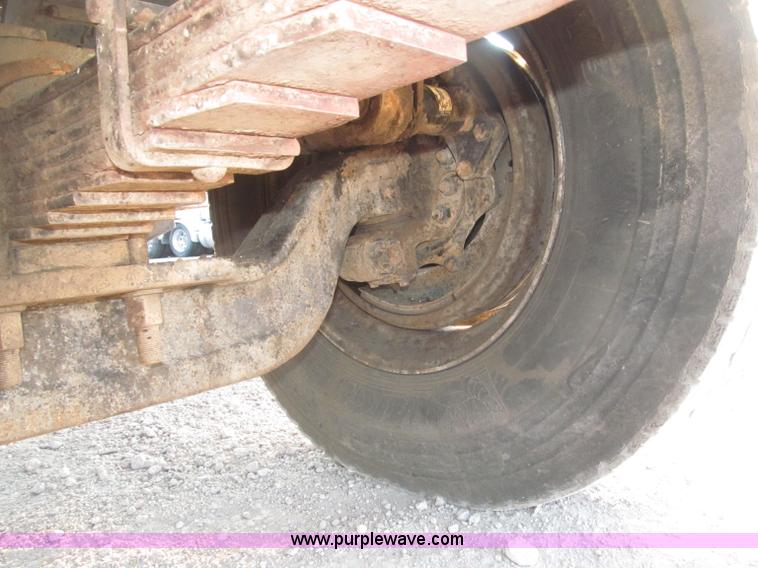 image for item B5324 2001 Sterling LT9501 tri axle dump truck